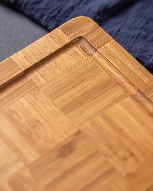 Planche à découper multifonctionnelle en bois massif
