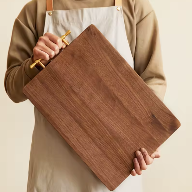 Planche à découper en bois massif haut de gamme